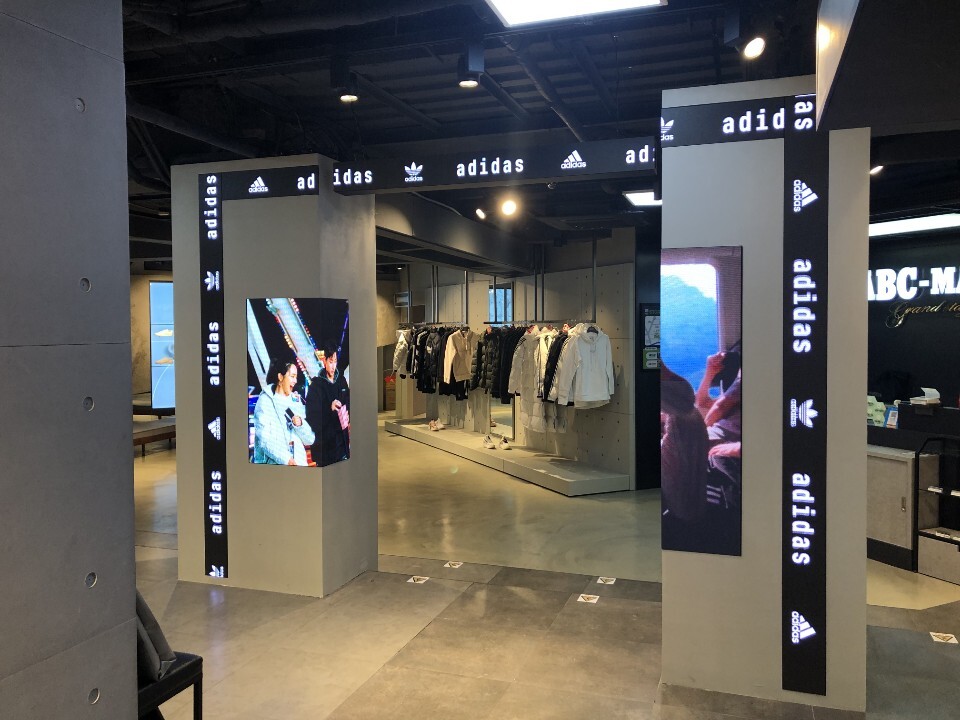 서울 명동 ABC마켓 LED스크린 설치